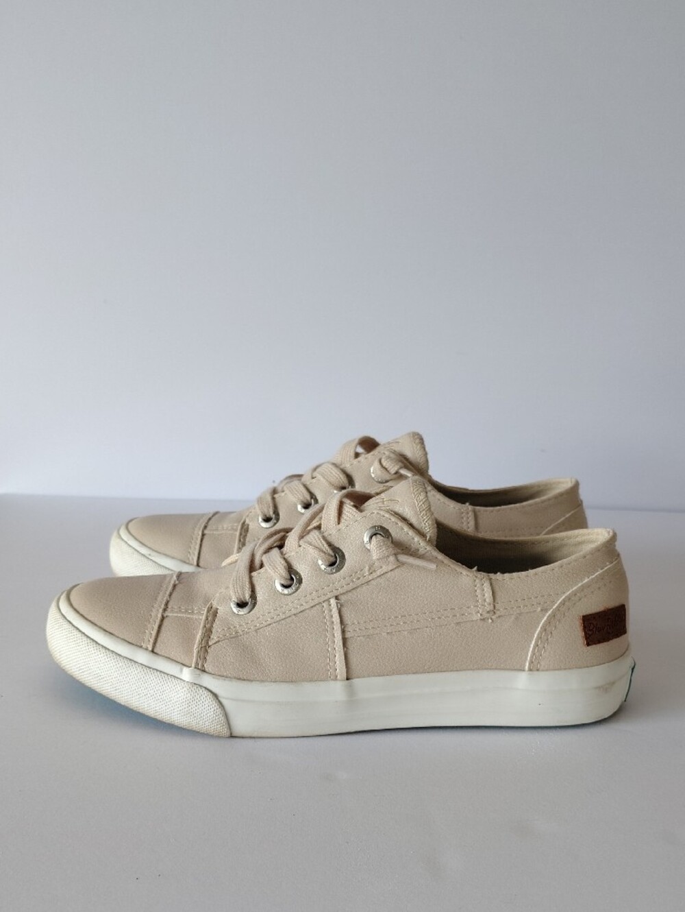 Blowfish Casual Women's 8 Beige Sneakers - Low Top Comfort - Picture 6 of 8